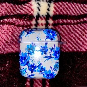 Super cute AirPod case